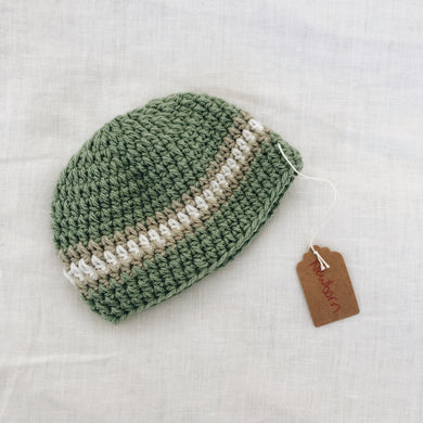 BNWT newborn knit beanie